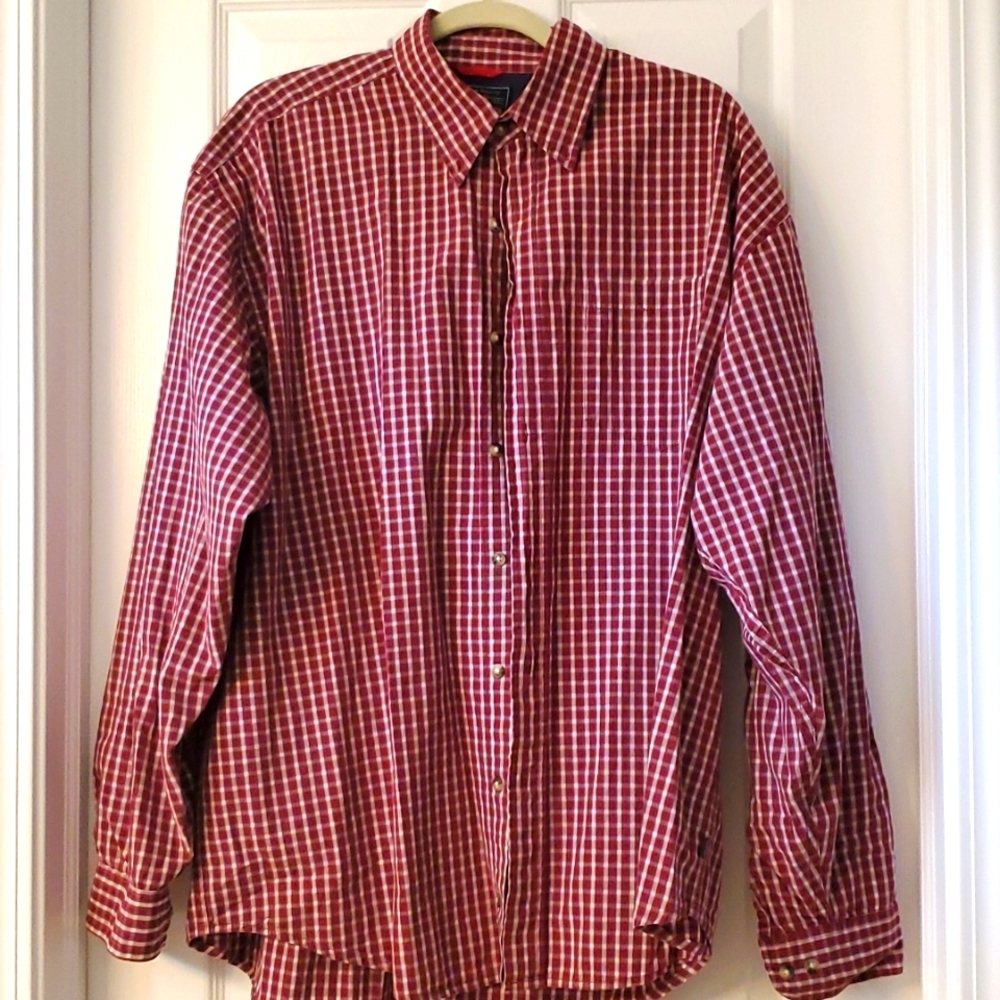 Wrangler cream and red check men's button down shirt 100% cotton. Size XL